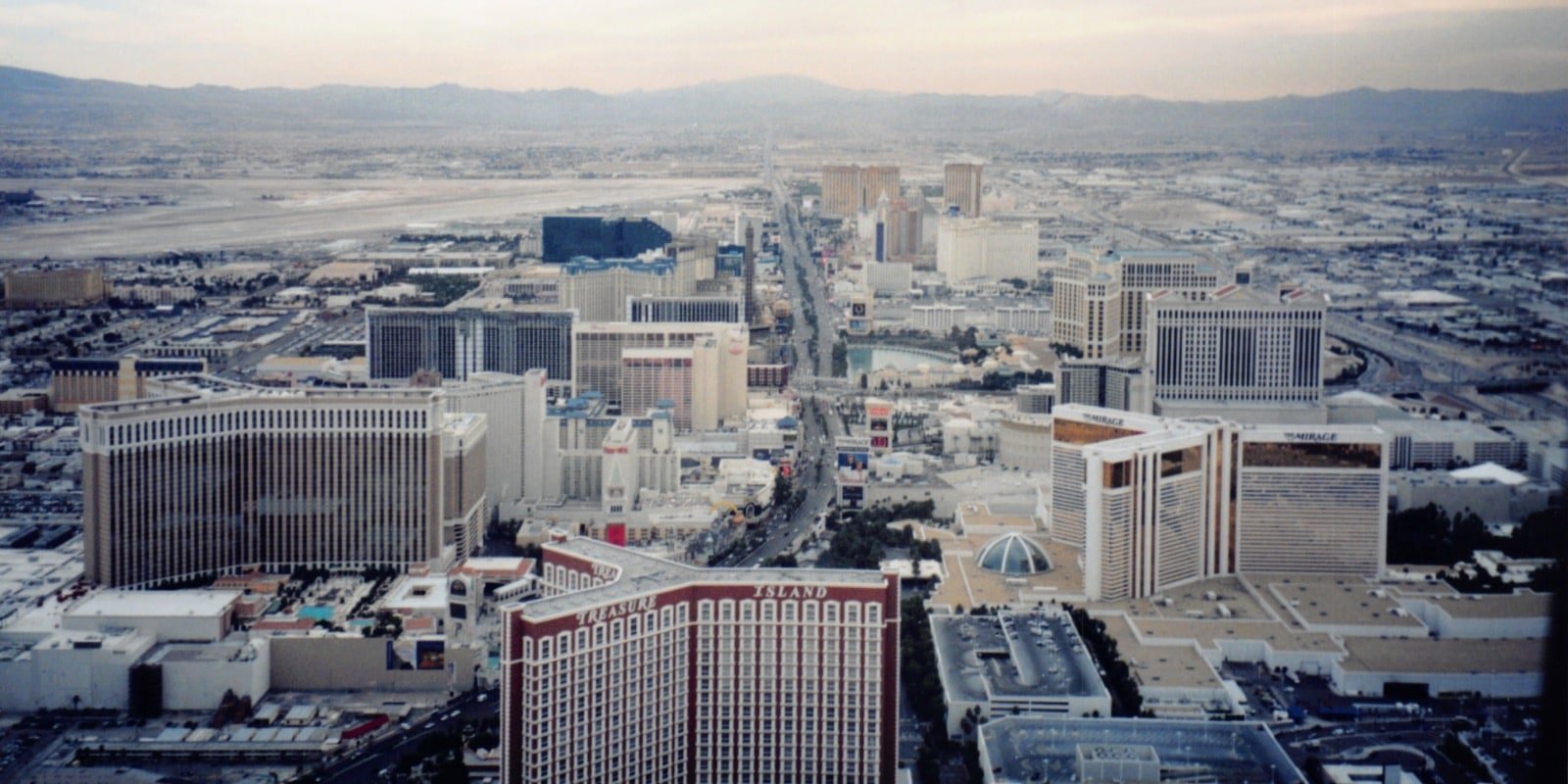 Buffet Bellagio Las Vegas - an aerial view of the Las Vegas Strip.