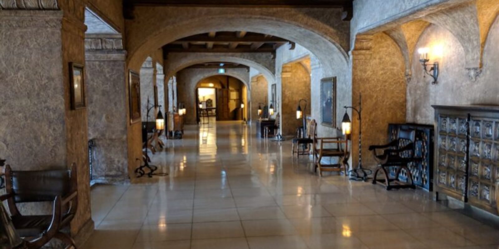 Castle corridor Banff Springs