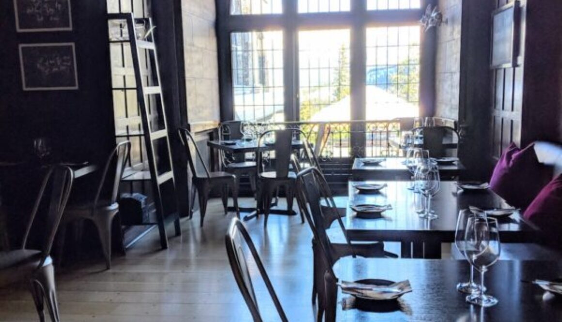 Intimate Dining at the Grapes Wine Bar