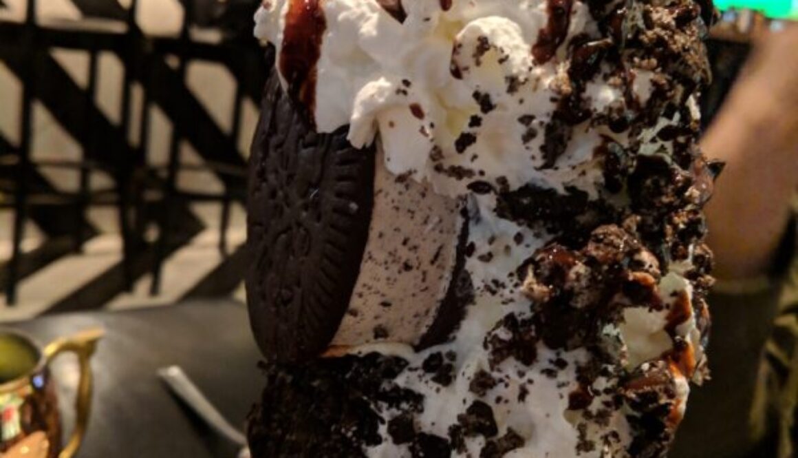 Yes. That's an ice cream sandwich stuck to the glass.