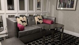 Sitting room in Muse suite