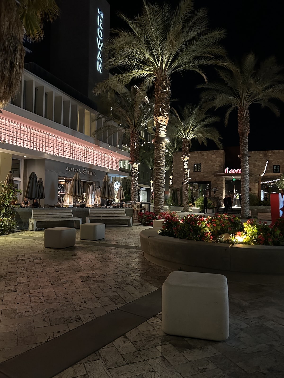 Courtyard area outside the Rowan Hotel