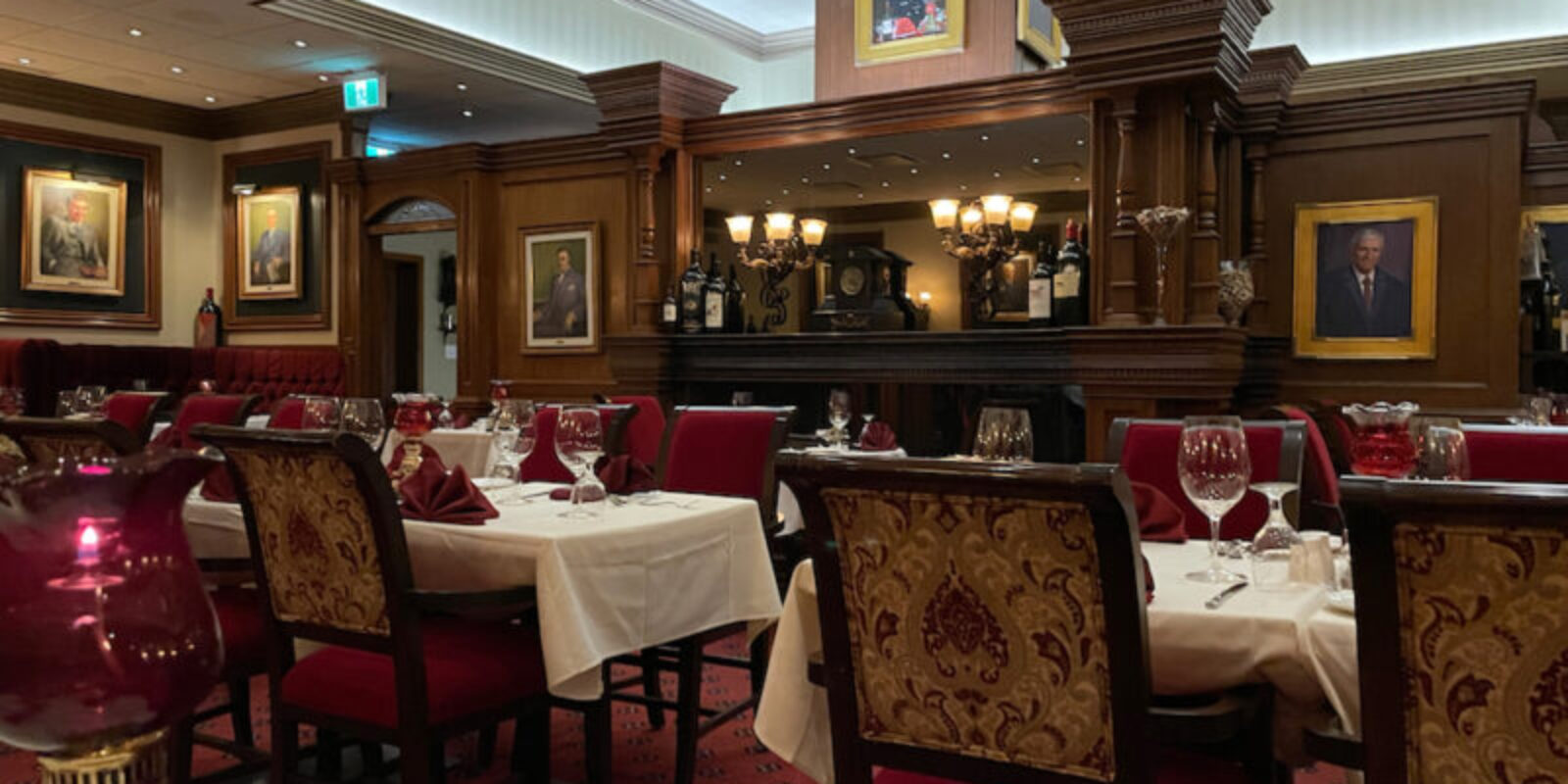 Wonderfully traditional steakhouse elegance