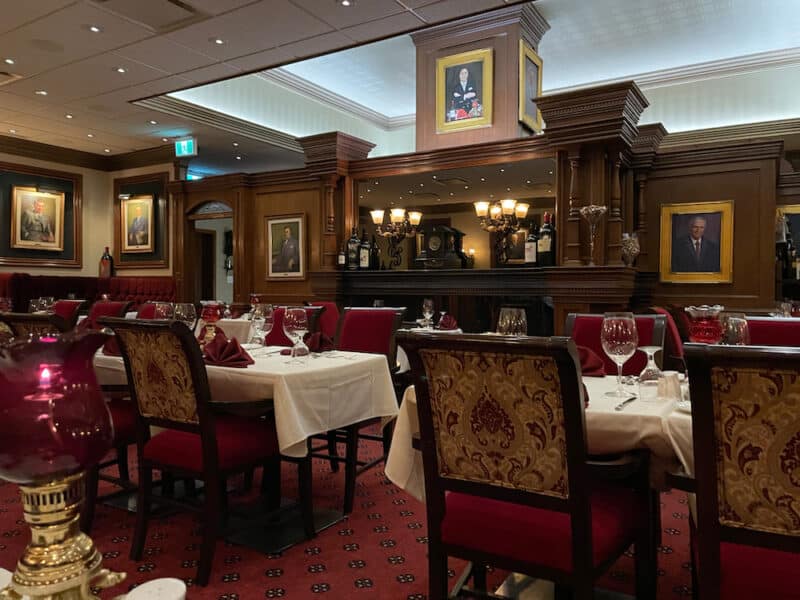 Wonderfully traditional steakhouse elegance